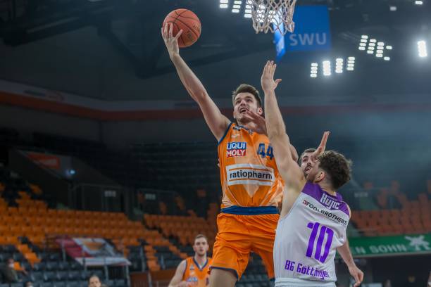 整体对抗强 整体对抗强