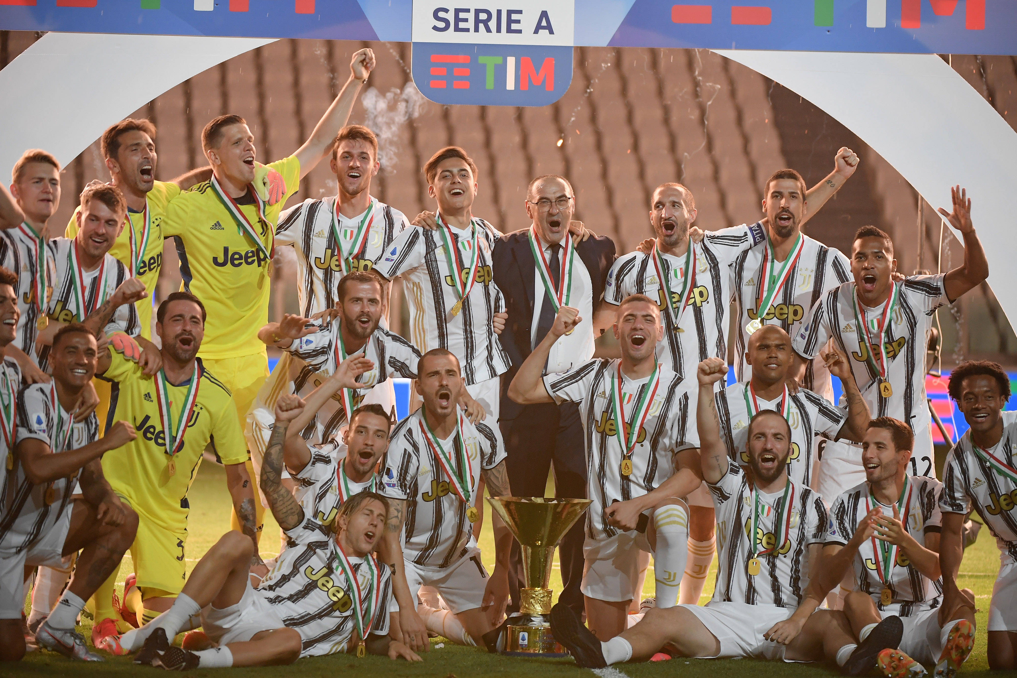 意媒曝转会 意媒曝转会